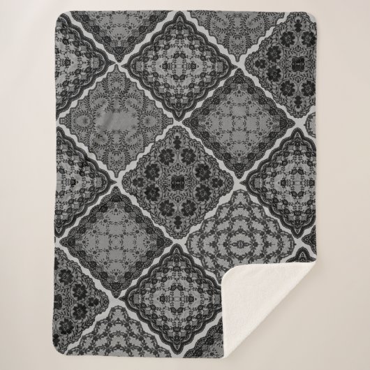 Gothic Black and Gray Imitate Lace Quilt Sherpadecke (Vorderseite)