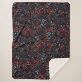 Gothic Black Cat & Dark Flowers Pattern  Sherpadecke (Vorderseite)
