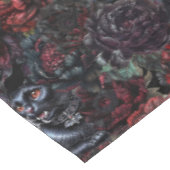 Gothic Black Cat & Dark Flowers Pattern Tischdecke (Schrägansicht)