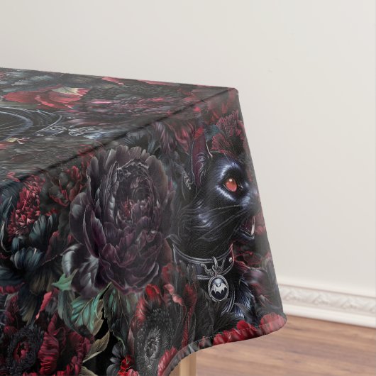 Gothic Black Cat & Dark Flowers Pattern  Tischdecke (Beispiel)