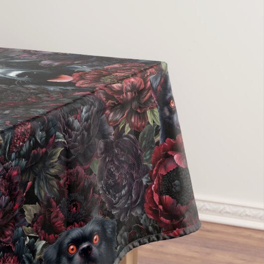 Gothic Black Dog & Dunkle Blumen Muster Tischdecke (Beispiel)