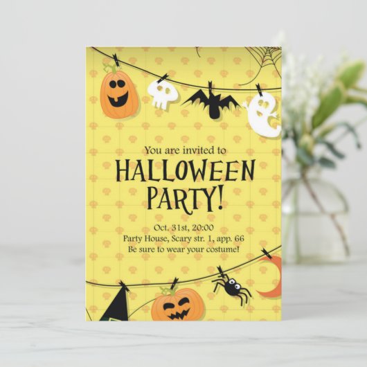 Gothic Black Gold Skull Halloween Costume Party Einladung (Stehend Vorderseite)