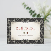 Gothic Black Lace Blood Rote Rose RSVP Card (Stehend Vorderseite)