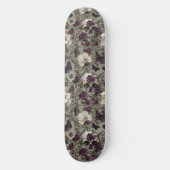 Gothic Black Lila Rose Skulls Moths Skateboard (Vorderseite)