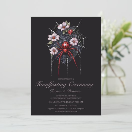 Gothic Black & Red Spider Floral Web Handfasting Einladung (Stehend Vorderseite)