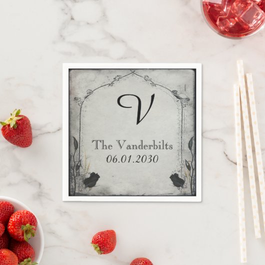 Gothic Black Rose Trellis Monogram Wedding Serviette (Beispiel)