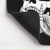 Gothic Black & White Snake und Skull Dark Art Mousepad (Ecke)