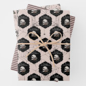 Gothic Blush Pink Skulls and Stripes Halloween Geschenkpapier Set (Beispiel)