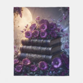 Gothic Book Purple Floral Fleecedecke (Vorderseite)
