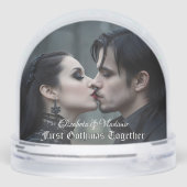 Gothic Christmas Couple With Photo Snow Globe Schneekugeln (Rückseite)
