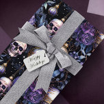 Gothic Christmas Tree Skulls Black & Lila Geschenkpapier<br><div class="desc">Mit diesem detailreichen gotischen Weihnachtsbaummuster mit Schädel- und Baukeldekorationen rund um die herrlichen violetten Blumen wackeln Sie das Glück auf einmal. Besuchen Sie den Wrap Happy-Shop für mehr wunderschöne und einzigartige Designs, </div>