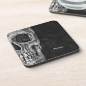 Gothic Cool Half Skull Kopf Schwarz-Weiß-Grunge Getränkeuntersetzer (Linke Seite)