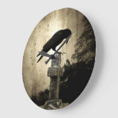 Gothic Cross and Crow Große Wanduhr (Winkel)