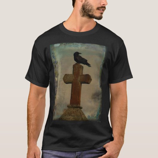 Gothic Cross and Crow T-Shirt (Vorderseite)