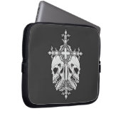 Gothic Cross mit Skulls Laptopschutzhülle (Vorne Rechts)