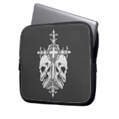 Gothic Cross mit Skulls Laptopschutzhülle (Vorderseite Links)