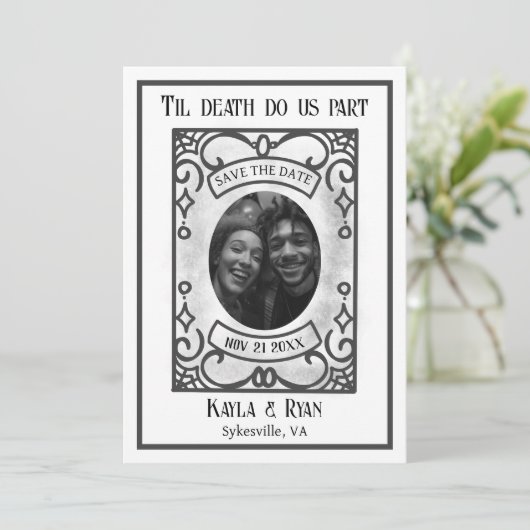 Gothic Dark and Moody Wedding Save The Date (Stehend Vorderseite)