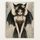 Gothic Dark Fantasy Fee mit Blumendiadem  Planer (Vorderseite)