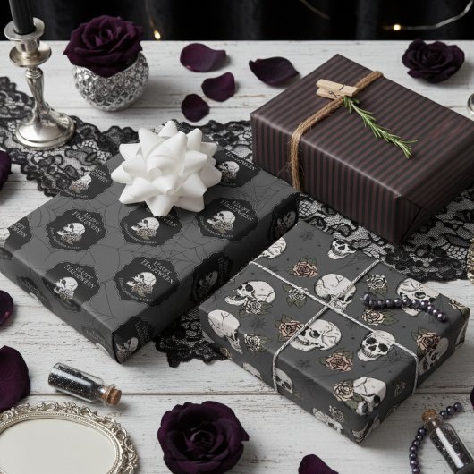 Gothic Dark Gray Skulls and Stripes Halloween Geschenkpapier Set