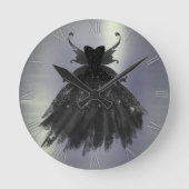 Gothic Fairy Black Gown | Vampy Goth Glam Sheen Runde Wanduhr (Vorderseite)