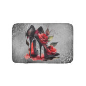 Gothic Fashionista Rote Bottom Stilettos mit Rose Badematte (Vorderseite)