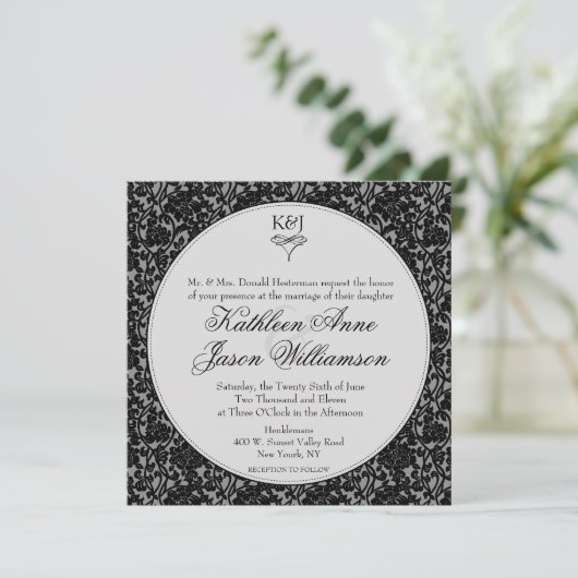Gothic Floral Damask Monogram Wedding Einladung (Stehend Vorderseite)