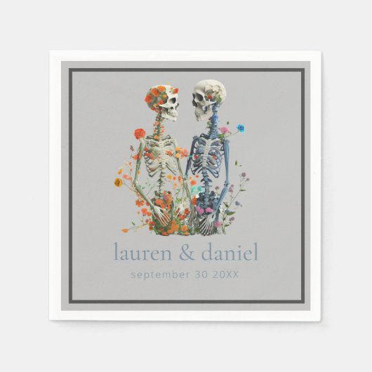 Gothic Floral Skelettnamen Datum Hochzeit Serviette (Vorderseite)