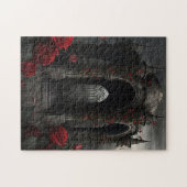 Gothic Friedhof Gazebo mit Rote Rosen bei Nacht Puzzle (Horizontal)