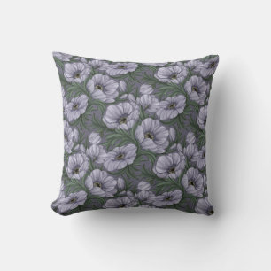 Gothic Gardenia Decorative Kissen