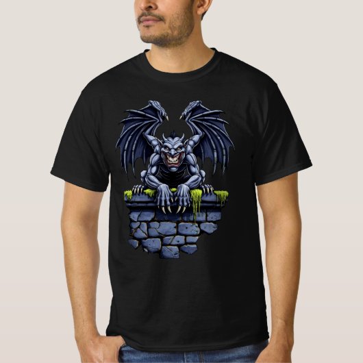 Gothic Gargoyle: Ein Wächter der Nacht T-Shirt (Vorderseite)