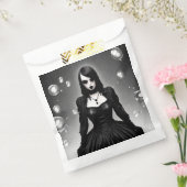 Gothic Girl in Black Dress Halloween Geschenktütchen (Versiegelt)