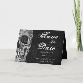 Gothic Half Skull Black Hallowedding Save the Date Ankündigung