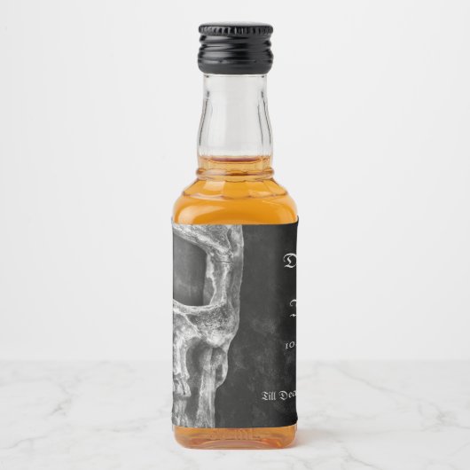 Gothic Half Skull Cool Schwarz-Weiß-Grunge Alkoholflaschenetikett (Vorderseite)
