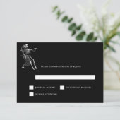 Gothic Halloween Alternative Wedding RSVP Card Karte (Stehend Vorderseite)