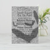 Gothic Halloween Hochzeit | Flying Bats Shadow Inv Einladung (Stehend Vorderseite)