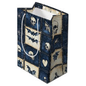 Gothic Halloween Jeans Patchwork Muster Mittlere Geschenktüte (Rückseite Schrägansicht)