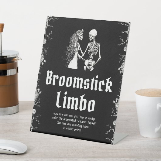 Gothic Halloween Skeleton Broomstick Limbo Sign Sockelschild (In SItu)