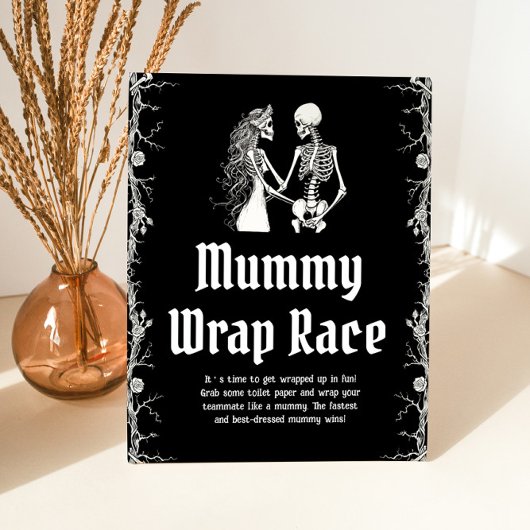 Gothic Halloween Skeleton Mummy Wrap Race Sign Sockelschild