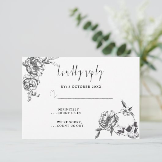 Gothic Hand gezeichnete Blume Skull-RSVP-Karte RSVP Karte (Stehend Vorderseite)