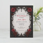 Gothic Hochzeitsdusche Einladung mit roten Rosen (Stehend Vorderseite)