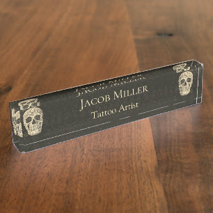 Gothic Human Skull Head Beige Black Tattoo Artist Namensplakette