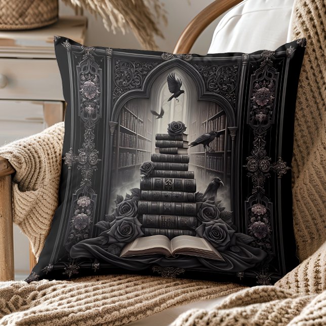 Gothic Library Book Throw Kissen (Von Creator hochgeladen)