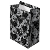 Gothic Liebe Spooky Spider Web mit Herz Mittlere Geschenktüte (Vorderseite Schrägansicht)