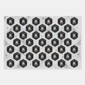 Gothic Light Gray Skulls and Stripes Halloween Geschenkpapier Set (Vorderseite)
