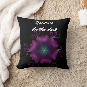 Gothic Lila Blüten Dunkle Florale Botanik  Kissen