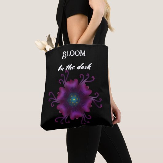 Gothic Lila-Blüten-Dunkle Florale Botanik Tasche (Von Nahem)