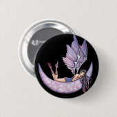 Gothic Lila Feen-Button-Pin von Molly Harrison Button (Vorne & Hinten)