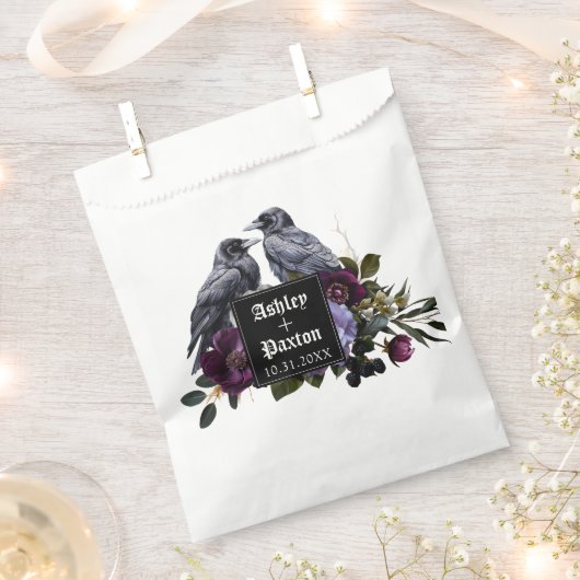 Gothic Lila Floral Bouquet mit Ravens Geschenktütchen (Ausgeschnitten)