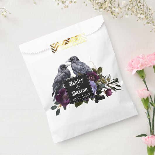 Gothic Lila Floral Bouquet mit Ravens Geschenktütchen (Versiegelt)