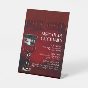 Gothic Luxe Rotes Blut und Gore Signature Drinks Sockelschild